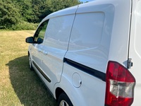 FORD TRANSIT COURIER