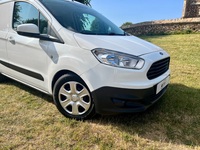 FORD TRANSIT COURIER