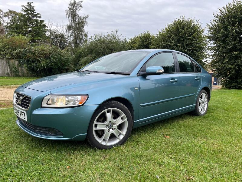 VOLVO S40